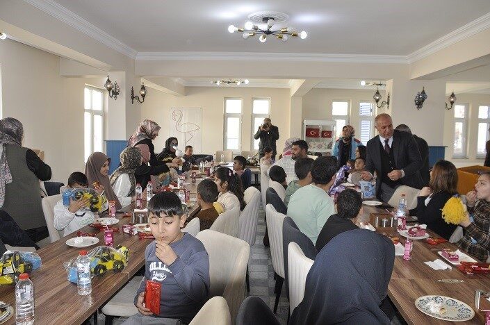Bulanık’ta Özel Eğitim Öğrencileri İçin Unutulmaz Bir Etkinlik Gerçekleştirildi Muş'un Bulanık ilçesinde özel eğitim öğrencilerine yönelik bir etkinlik gerçekleştirildi.