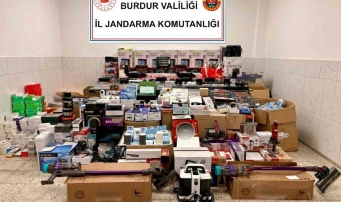 Burdur'da jandarma ekipleri, E.E. isimli bir şahsın evinde düzenledikleri operasyonda