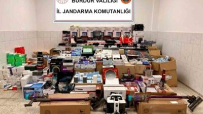 Burdur'da jandarma ekipleri, E.E. isimli bir şahsın evinde düzenledikleri operasyonda