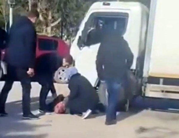 Burdur’da Yaya Geçidinde Kamyonetle Çarpan Kişi Hastanede Hayatını Kaybetti Burdur’da yaya geçidinde kamyonetin çarptığı Mustafa Gümüş, hastanede yapılan tüm