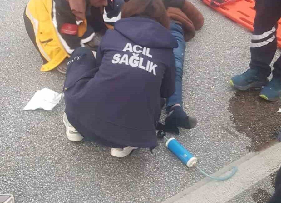 Burdur’da Otomobil ile Motosikletin Çarpışması Sonucu Sürücü Yaralandı Burdur'da otomobil ve motosikletin çarpışması sonucu M.A. adlı motosiklet sürücüsü