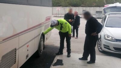 Burdur’da gerçekleştirilen kış lastiği denetimlerinde, 6-7 Aralık tarihlerinde 599 araç