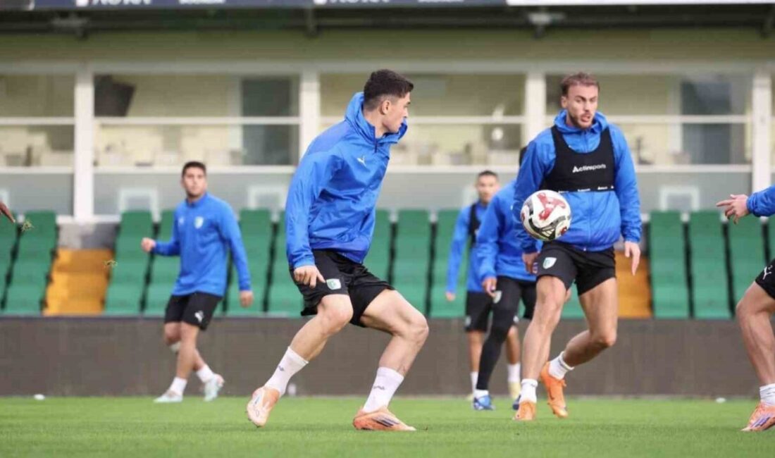 Bodrum FK, Bandırmaspor Maçına Hazırlanırken Hedef 3 Puan Bodrum FK, 8 Aralık'ta Bandırmaspor ile deplasmanda karşılaşacak. Teknik Direktör