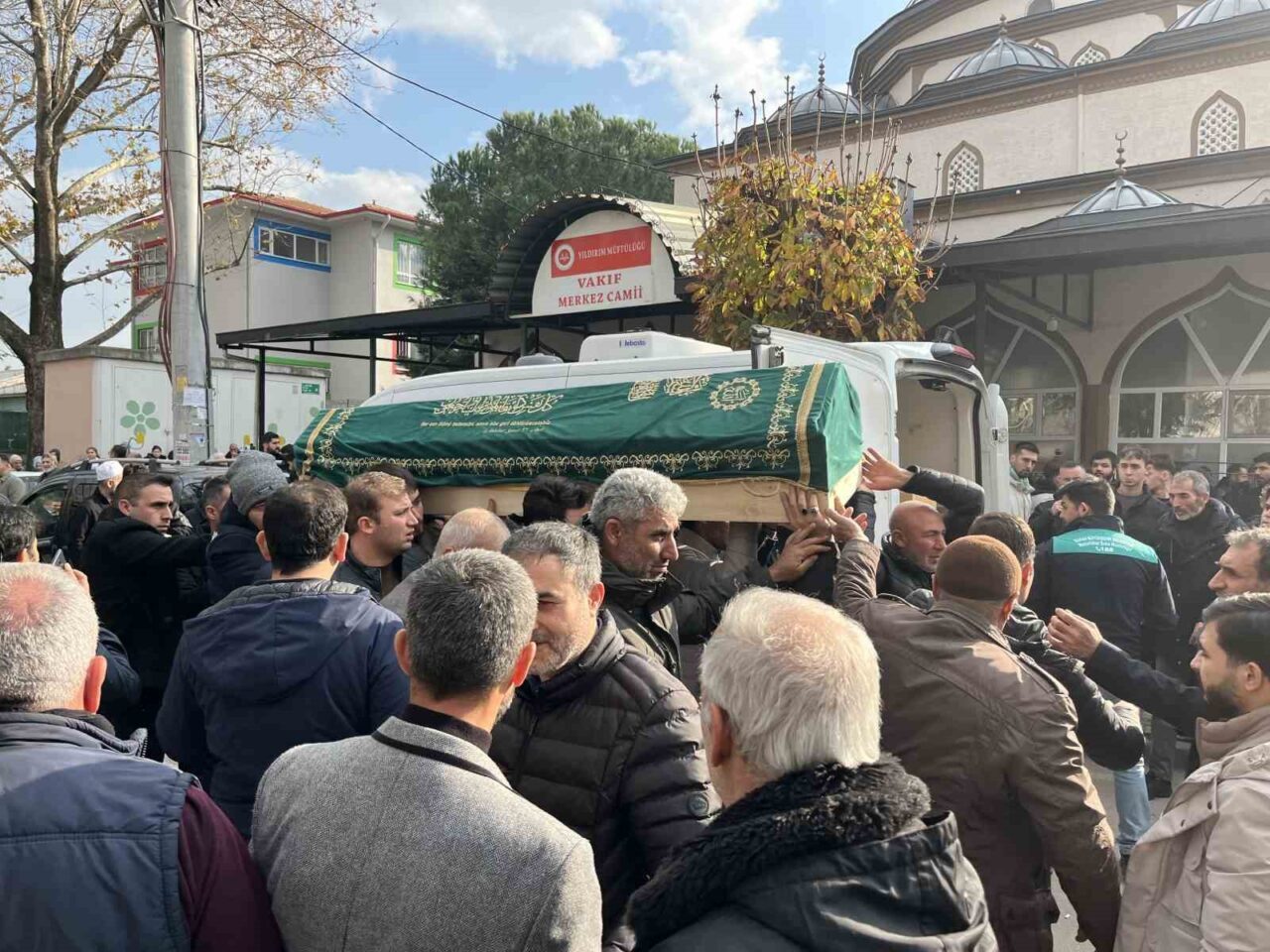 Bursa'da 7 Aralık'tan beri kayıp olan 19 yaşındaki Berat Yavuz'un