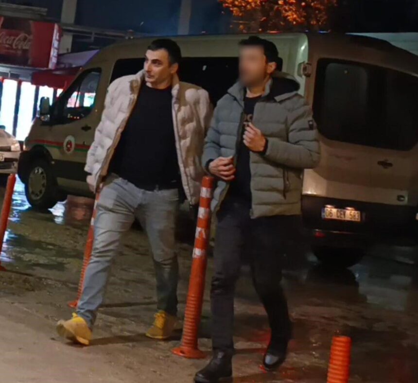 İnegöl’de terör finansmanı iddiasıyla DEAŞ üyesi kişi polis tarafından yakalandı.