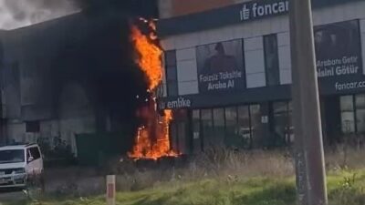 Bursa'nın İnegöl ilçesinde bulunan bir elektrik panosunda çıkan yangın, yakınındaki