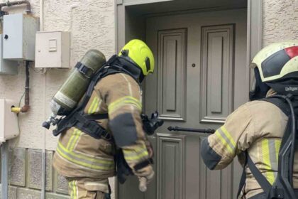 Mudanya’da Akvaryum Yangını: İtfaiye Ekipleri Balıkları Kurtardı