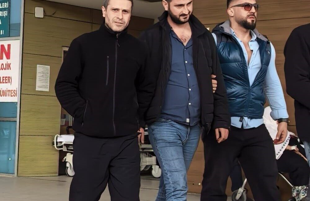 Bursa’da Uyuşturucu Satışı Yapan İki Kişi Operasyonla Yakalandı Bursa'nın İnegöl ilçesinde Narkotik Suçlarla Mücadele Şubesi, uyuşturucu satışı yapan