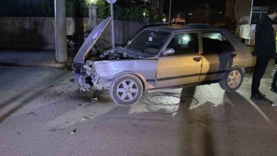 Bursa'nın İnegöl ilçesinde meydana gelen otomobil kazasında 21 yaşındaki Muhammed