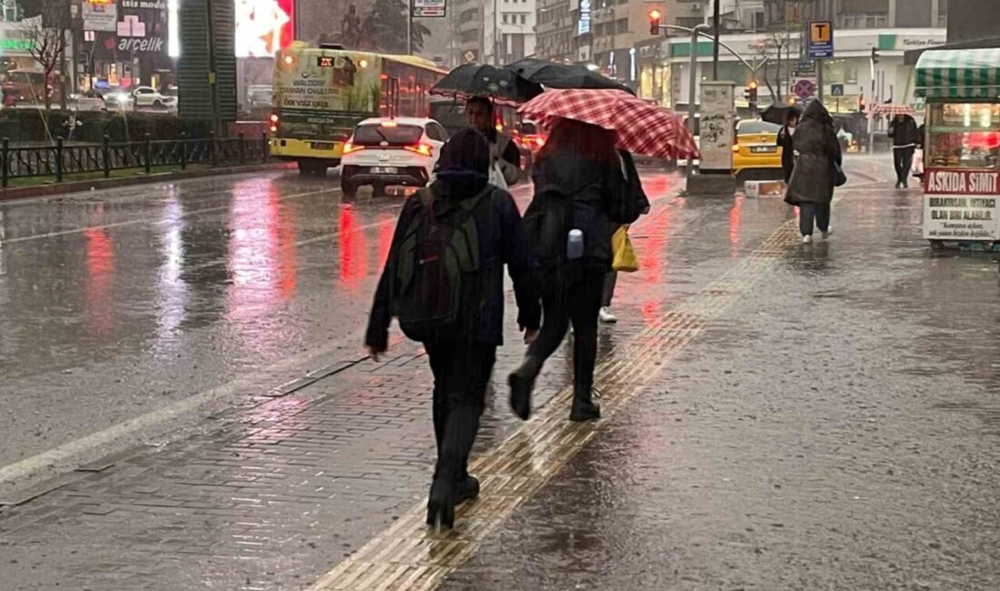 Bursa’da Tarım İlçeleri Hafta Sonunda Yağmura Kavuştu, Çiftçiler Sevinç Yaşadı Bursa'nın tarım ilçelerinde hafta sonunda etkili yağışlar görüldü. Karacabey, 95
