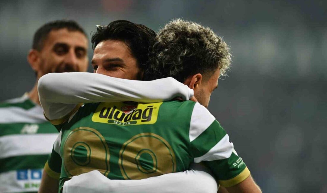 Bursaspor, Ankara Demirspor’u 4-0 ile Geçerek 15. Hafta Maçını Farklı Kazandı TFF 2. Lig'de Bursaspor, Ankara Demirspor'u 4-0 yenerek güçlü bir