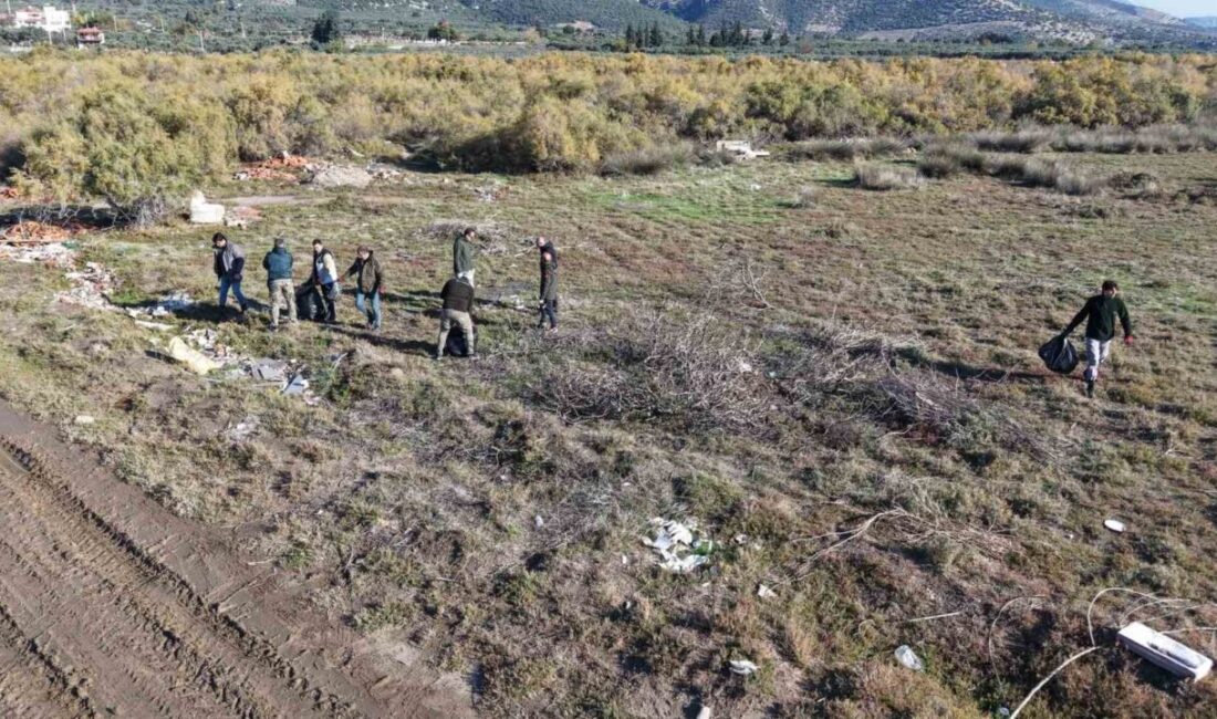 Dilek Yarımadası Büyük Menderes Deltası Milli Parkı'nda, çevre kirliliğiyle mücadele