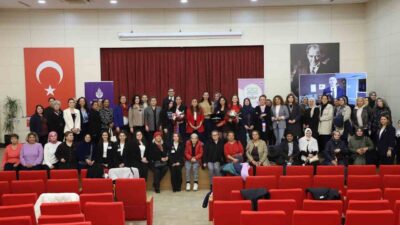 Büyükçekmece'de Kadına Yönelik Şiddete Karşı Uluslararası Mücadele Günü kapsamında düzenlenen