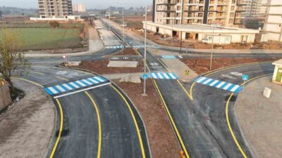 Aydın Büyükşehir Belediyesi, yol yapım ve yenileme projelerini hızla sürdürüyor.