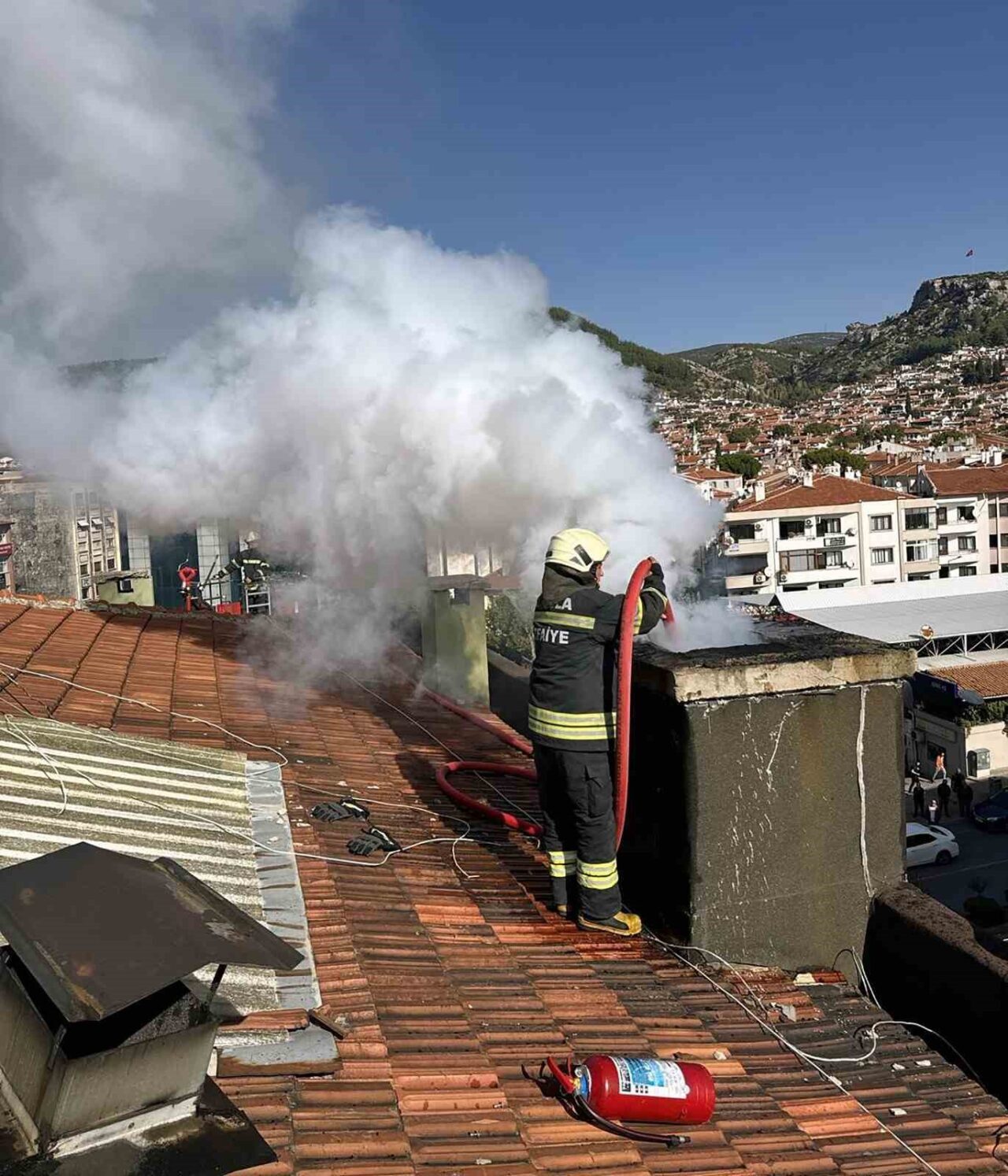Muğla Büyükşehir Belediyesi İtfaiyesi, kış aylarında artan baca kullanımıyla ilgili