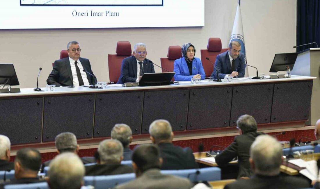 Kayseri Büyükşehir Belediye Başkanı Dr. Memduh Büyükkılıç, Aralık ayı Meclis