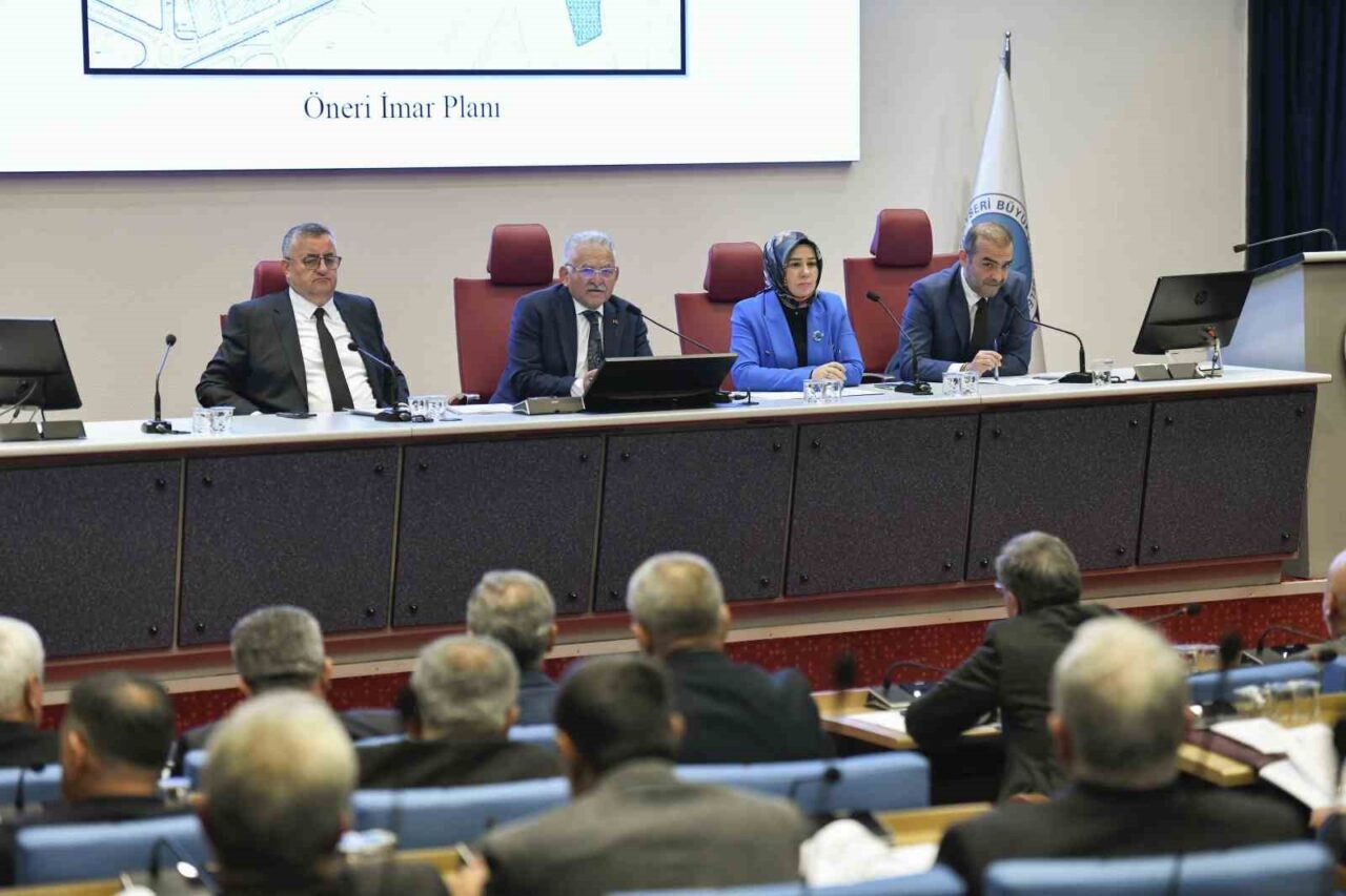 Kayseri Büyükşehir Belediye Başkanı Dr. Memduh Büyükkılıç, Aralık ayı Meclis