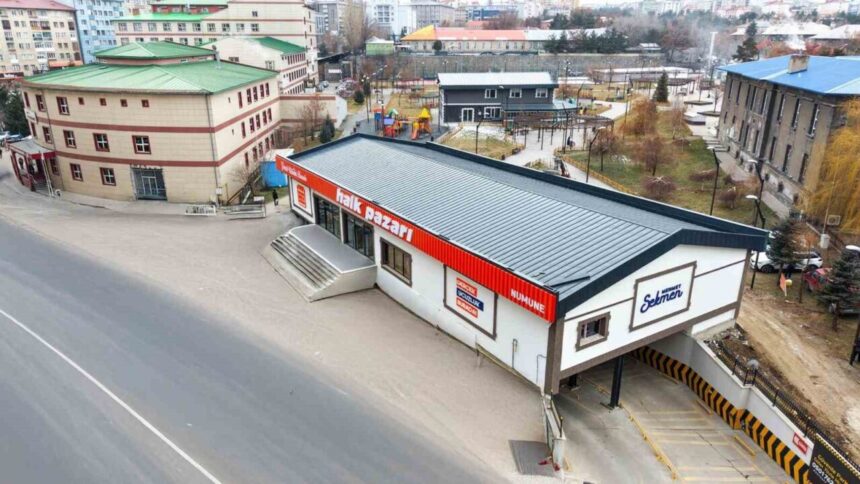 Numune Halk Pazarı, Erzurum Büyükşehir Belediyesi’nin sosyal projesi olarak törenle açıldı.