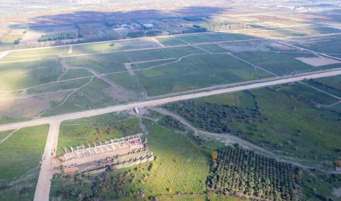 BYD’nin Manisa’daki 1 milyar dolarlık yatırım projesinde hareketlilik yok, Türkiye’yi oyalıyor mu? BYD, Manisa'da 1 milyar dolarlık elektrikli otomobil fabrikası kurmayı planlarken,