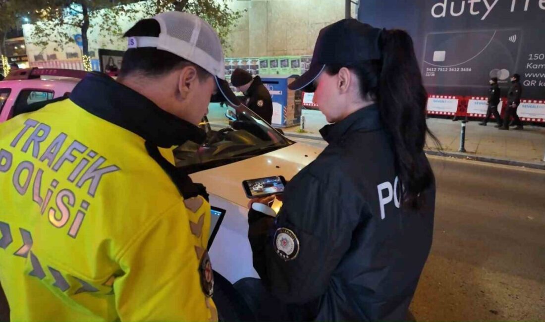 Kadıköy İlçe Emniyet Müdürlüğü, Caddebostan Sahili'nde dron destekli denetimlerde 2.362