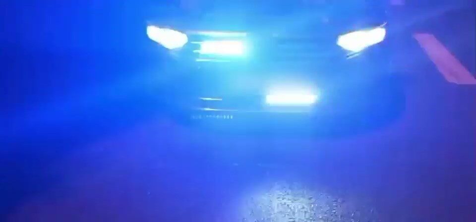 Bursa'da jandarma ekipleri, çakarlı araç kullanan sürücü hakkında ceza uyguladı.