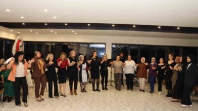 Oltu ilçesinde kadınlar, düzenlenen matinede moral buldu. Oltu Kaymakamı Mustafa