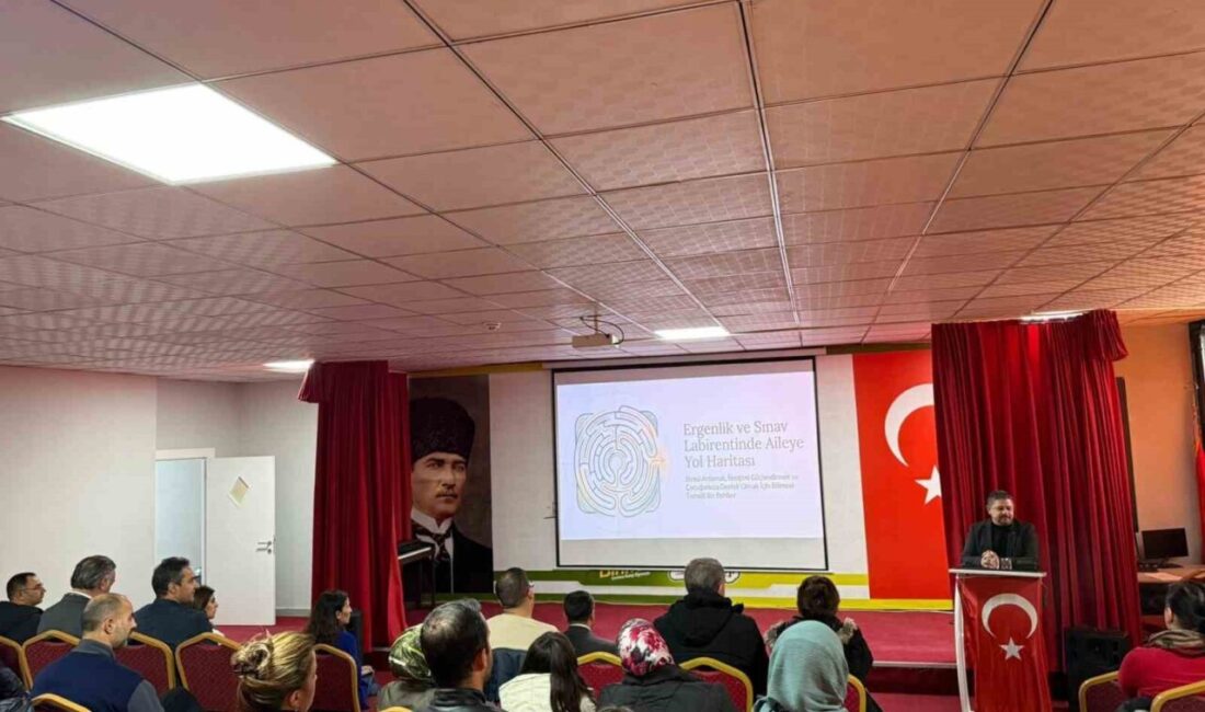 Çamlıca Koleji İlköğretim Kampüsü'nün düzenlediği "Aile ve Çocuk İletişimi" semineri,