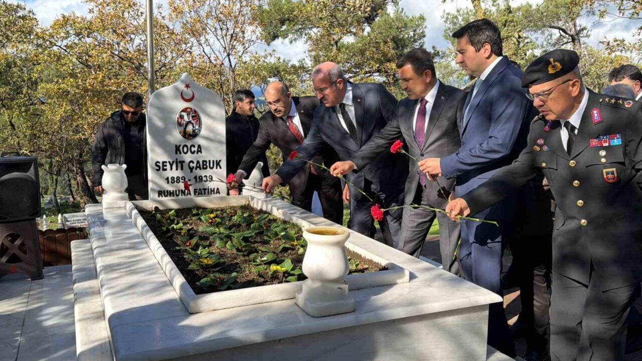 Çanakkale Deniz Zaferi'nin kahramanı Seyit Onbaşı, vefatının 86. yılında Balıkesir'in