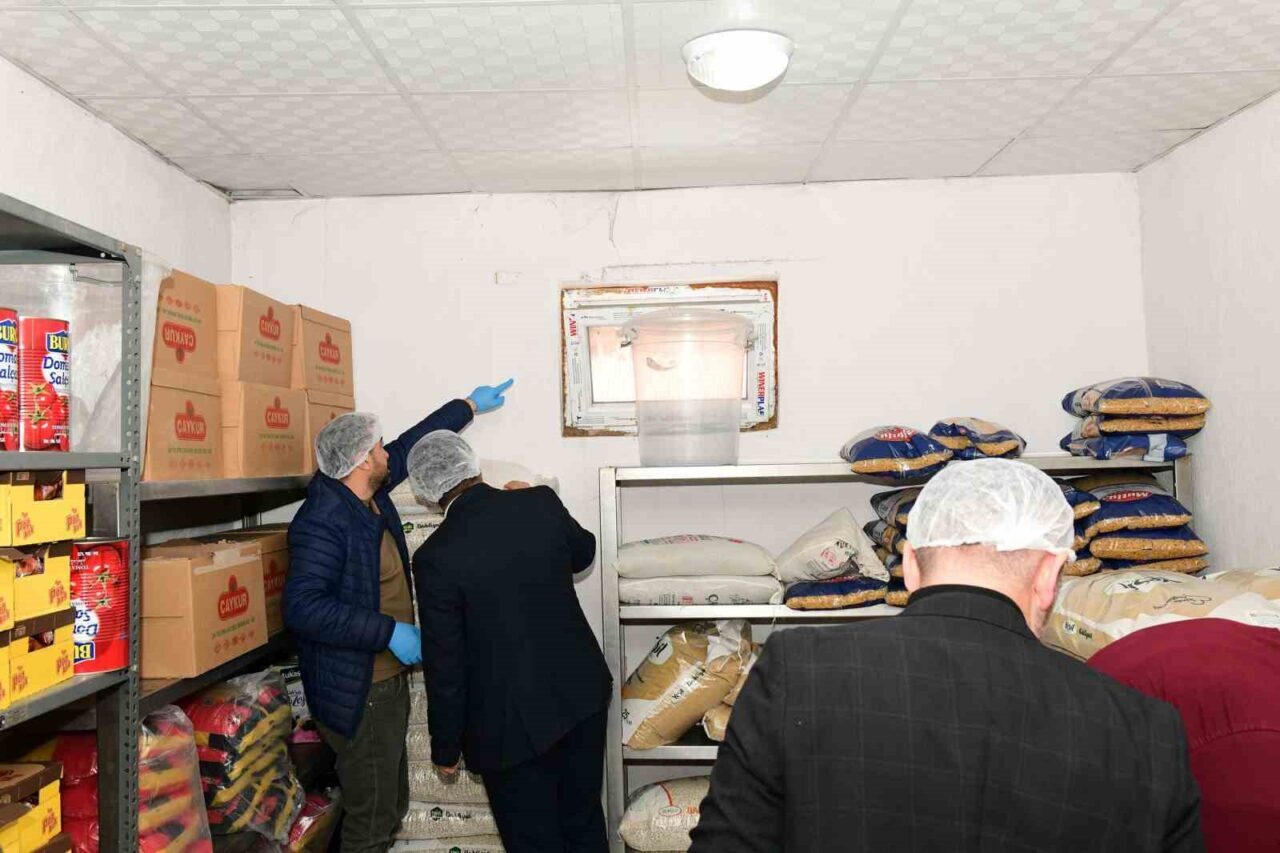 Van'ın Çatak ilçesinde okul yemekhaneleri, öğrenci sağlığını korumak amacıyla denetlendi.