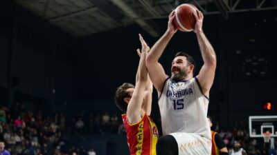 Çayırova Belediyesi, Türkiye Basketbol Ligi'nde Göztepe'yi 87-78 yenerek önemli bir