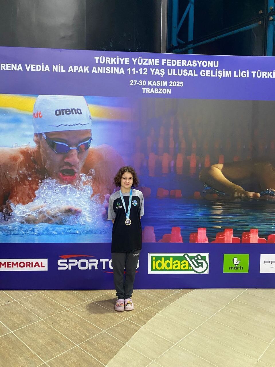 Çayırova Belediyesi Eğitim Spor Kulübü yüzücüsü Yağmur Yeyin, Trabzon'daki Türkiye