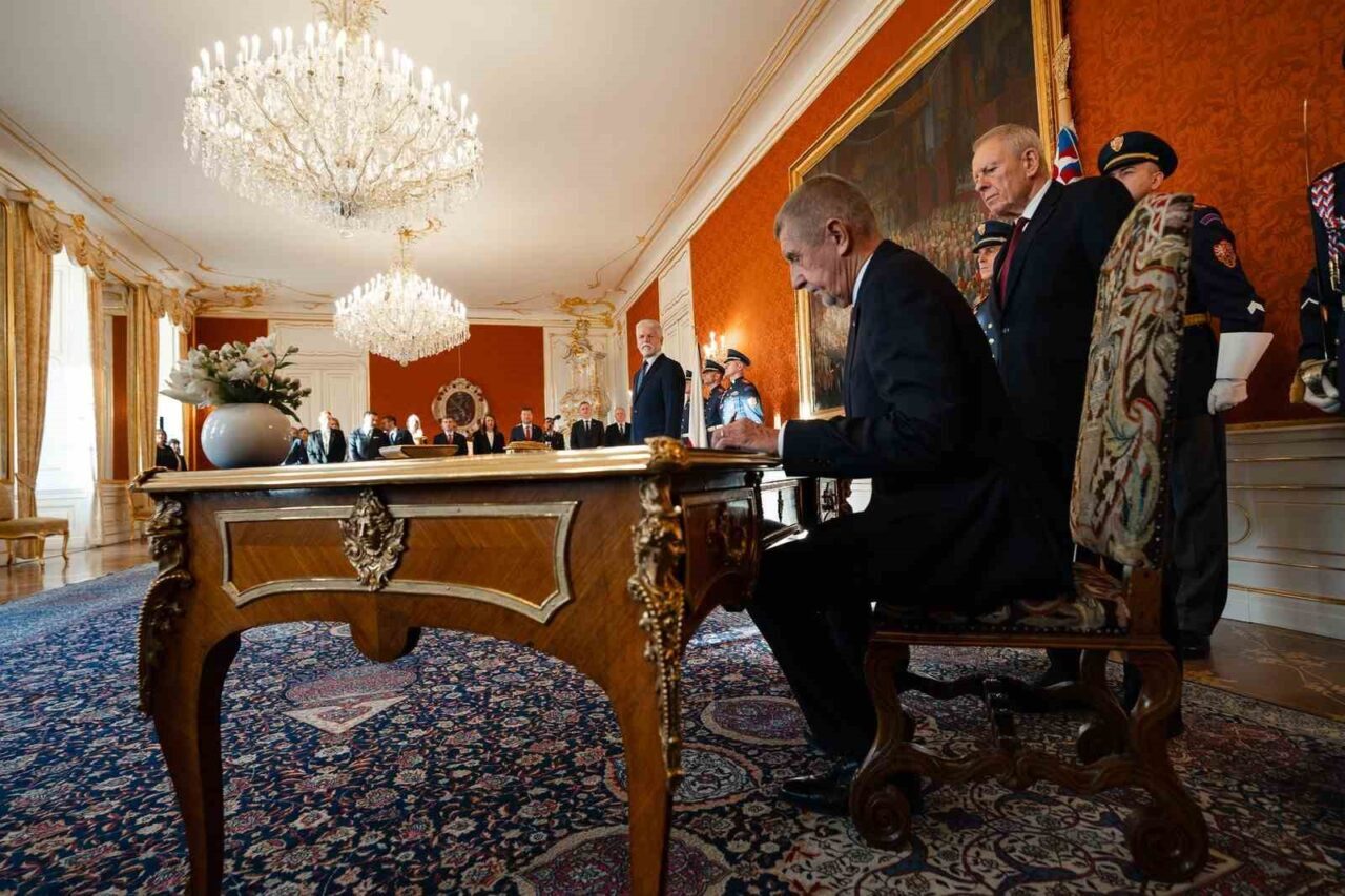 Çekya'da, 3-4 Ekim'deki genel seçimleri kazanan Andrej Babis, Cumhurbaşkanı Petr