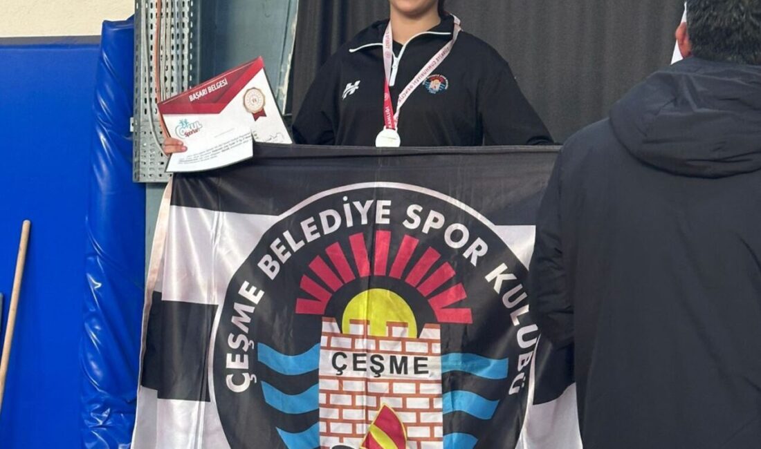 Çeşme Belediyespor, Buca'daki Okullararası Taekwondo İzmir İl Seçmesi'ne katılarak önemli