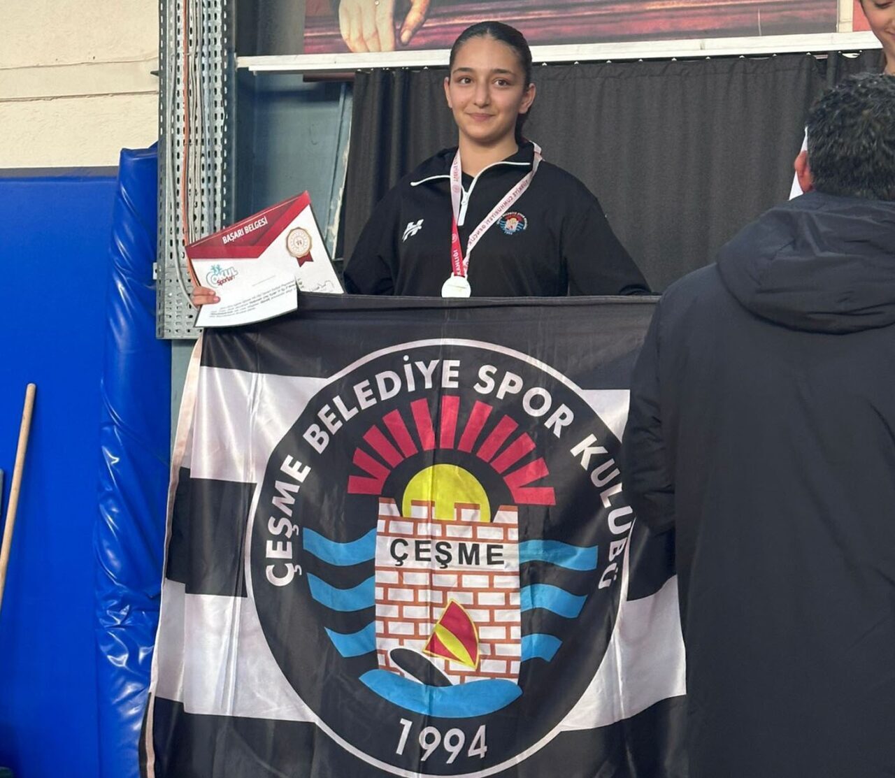 Çeşme Belediyespor, Buca'daki Okullararası Taekwondo İzmir İl Seçmesi'ne katılarak önemli