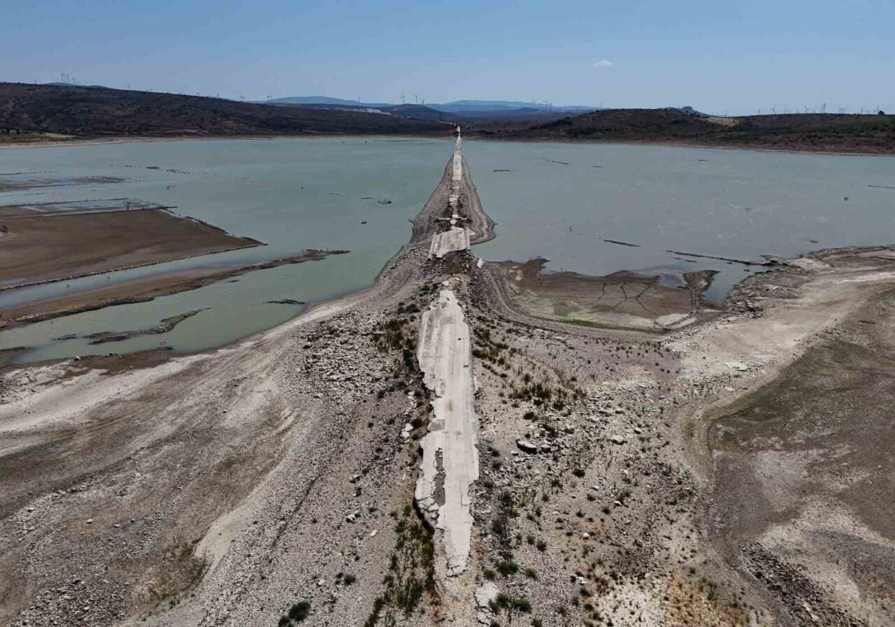 İzmir'in Çeşme ilçesinde 28 Kasım'da metrekareye 126 kilogram yağmur düşmesine