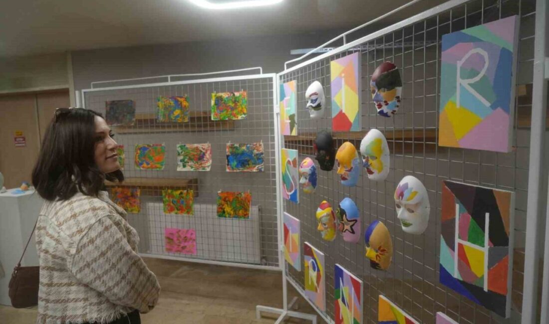 Özel İhtiyaçlı Kız Çocuklarının Eserleri Muz Müzesi’nde Sergilendi Erzurum'da Atatürk ve Erzurum Teknik Üniversiteleri'nden akademisyenler, Sonay Serpil Daşkesen