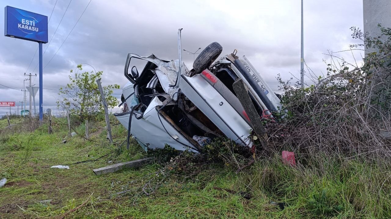 Karasu’da Cip ve Otomobil Çarpıştı: 1’i Ağır 2 Yaralı Sakarya'nın Karasu ilçesinde bir cip ile otomobilin çarpışması sonucu meydana