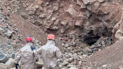 Şırnak'ın Cizre ilçesindeki Düzova köyünde define ararken mağarada ölü bulunan