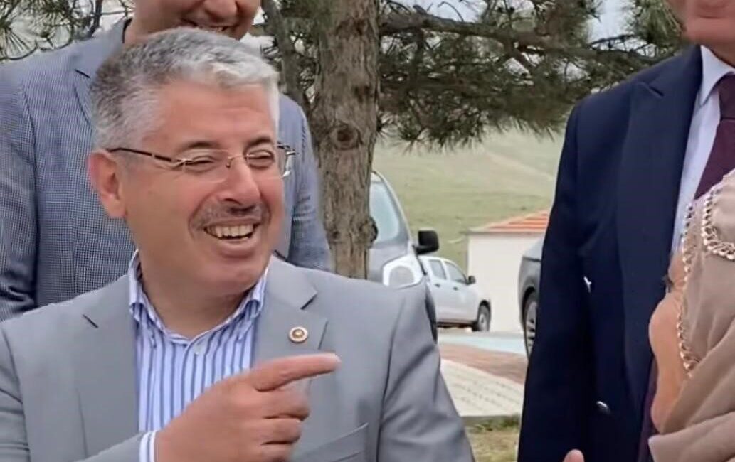 AK Parti Kayseri Milletvekili Şaban Çopuroğlu, CHP Genel Başkanı Özgür