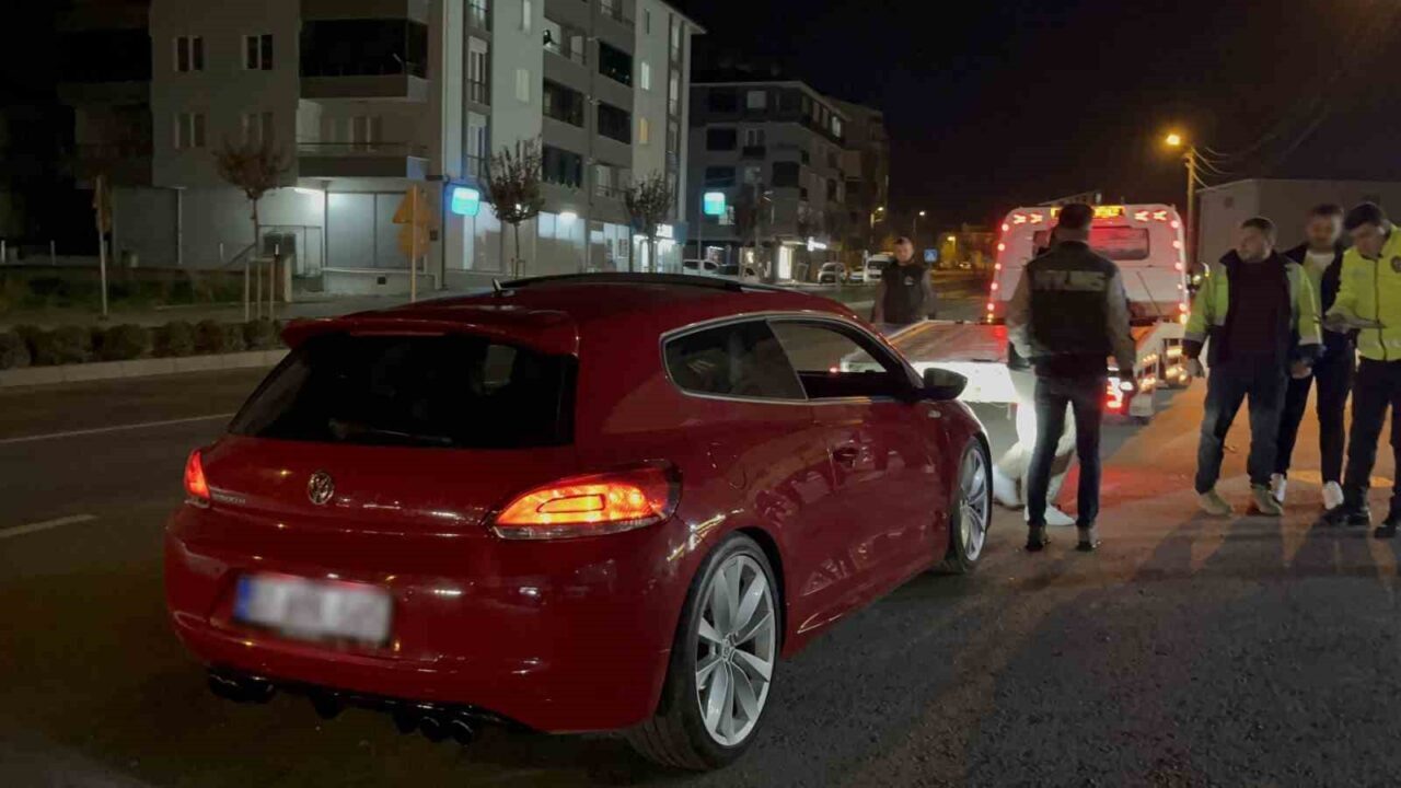 Çorlu’da Abartı Egzozlu Otomobile 9 Bin 267 Lira Ceza Uygulandı