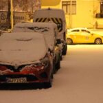 Çorum’da kar yağışı gece saatlerinde şehir merkezine de ulaştı, caddeler beyaza büründü.