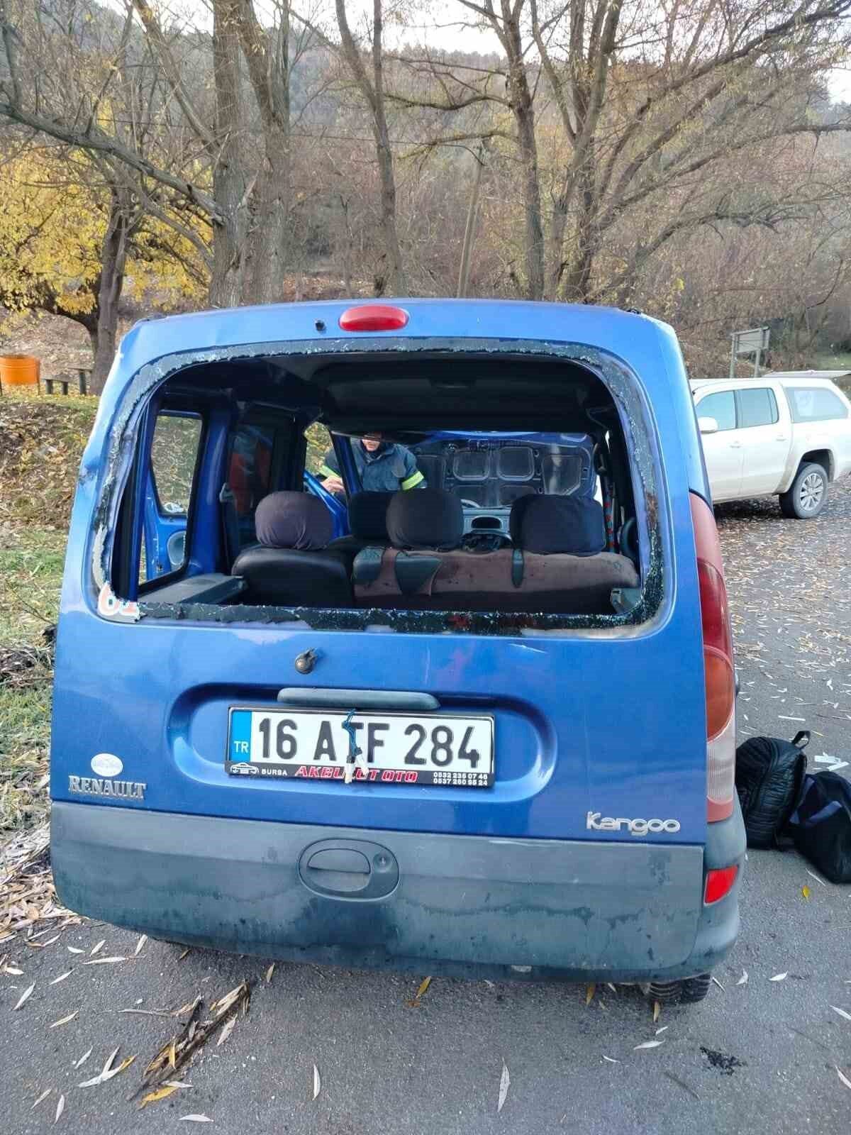 Çorum'un Kargı ilçesinde D100 karayolunda Tuncay M. yönetimindeki hafif ticari