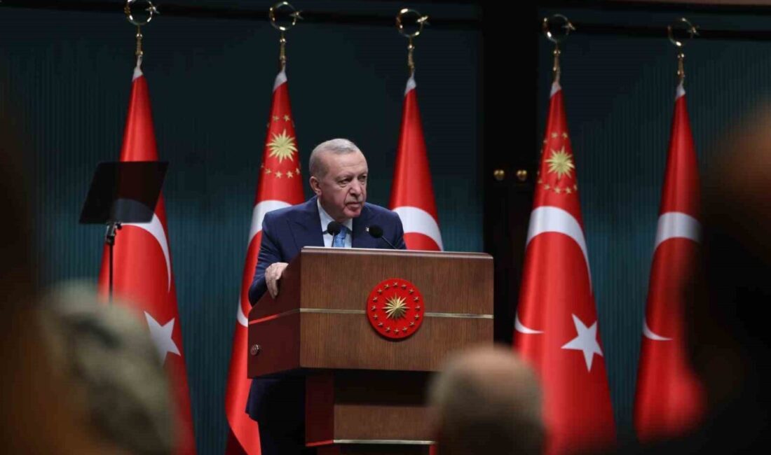 Cumhurbaşkanı Erdoğan: “Kardeşlikle Kazanacağız, Terörsüz Türkiye Süreci Yeni Dönemin Temellerini Atacak” Cumhurbaşkanı Recep Tayyip Erdoğan, Kabine Toplantısı sonrası yaptığı konuşmada Türkiye'nin