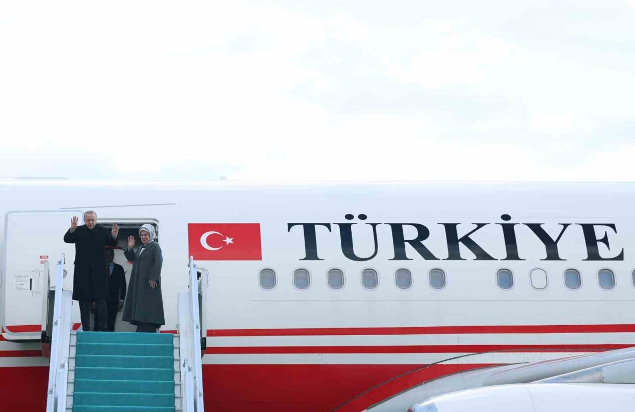Cumhurbaşkanı Erdoğan, Türkmenistan’da Uluslararası Barış ve Güven Forumu’na katılmak üzere yola çıktı. Cumhurbaşkanı Recep Tayyip Erdoğan, "Uluslararası Barış ve Güven Forumu" için