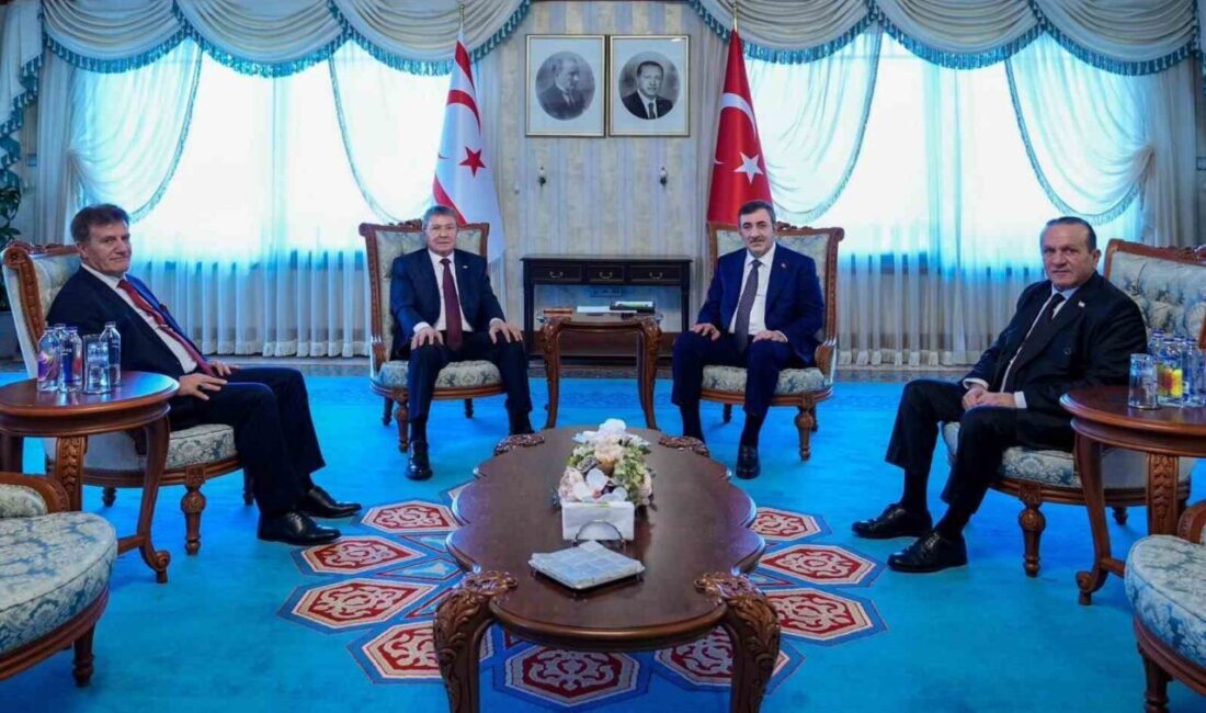 Cevdet Yılmaz, KKTC Başbakanı Ünal Üstel ile buluşarak Türkiye’nin Kıbrıs’taki destek kararlılığını yineledi Cumhurbaşkanı Yardımcısı Cevdet Yılmaz, KKTC Başbakanı Ünal Üstel ile bir