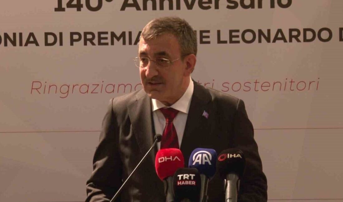 Türkiye ve İtalya Arasındaki Ekonomik İlişkiler Güçleniyor: Ticaret Hacmi Hedefi 40 Milyar Dolar Cumhurbaşkanı Yardımcısı Cevdet Yılmaz, Türkiye-İtalya ilişkilerinin güçlendiğini ve iki ülke