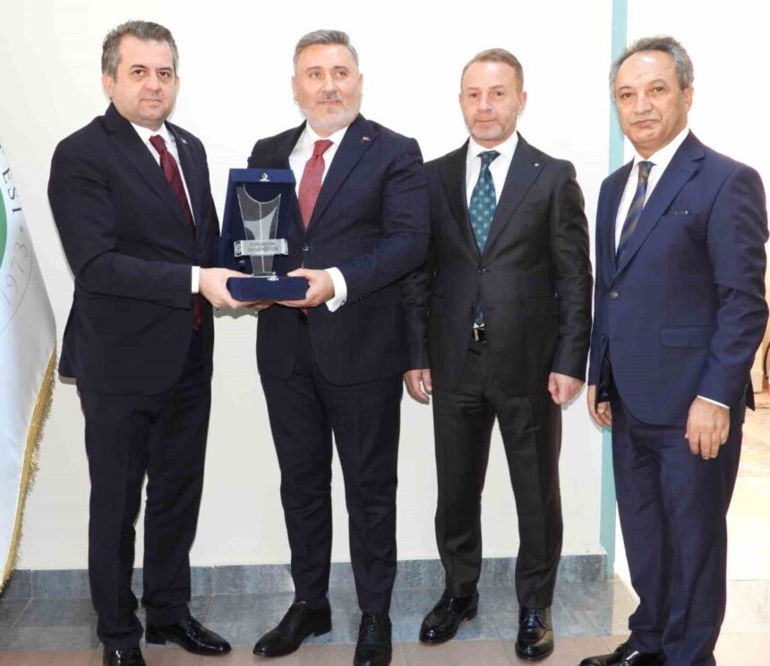 DAİMFED, Adana’daki tıp fakültesine 15 konteyner medikal malzeme desteği sağlayacak.