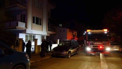 Antalya'nın Kepez ilçesinde bir dairede çıkan yangın, itfaiye ekiplerinin hızlı