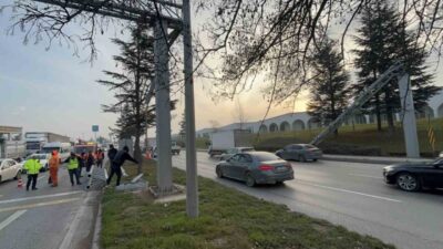 Eskişehir'de, Erdal G. yönetimindeki tır, açık kalan damperiyle Plaka Tanıma