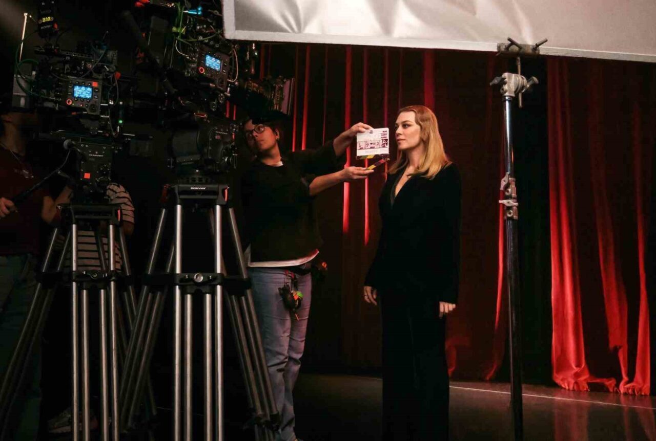 Ünlü oyuncu Demet Evgâr, Vodafone'un 25 Kasım Kadına Yönelik Şiddete